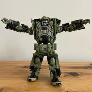 Hasbro Transformers The Last Knight Premier Edition Voyager Class Hound